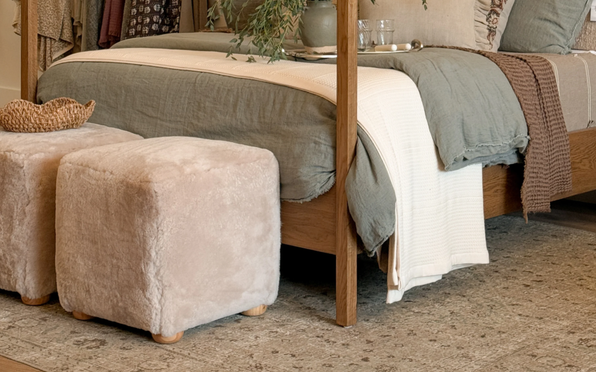End of Bed – The Vintage Rug Shop