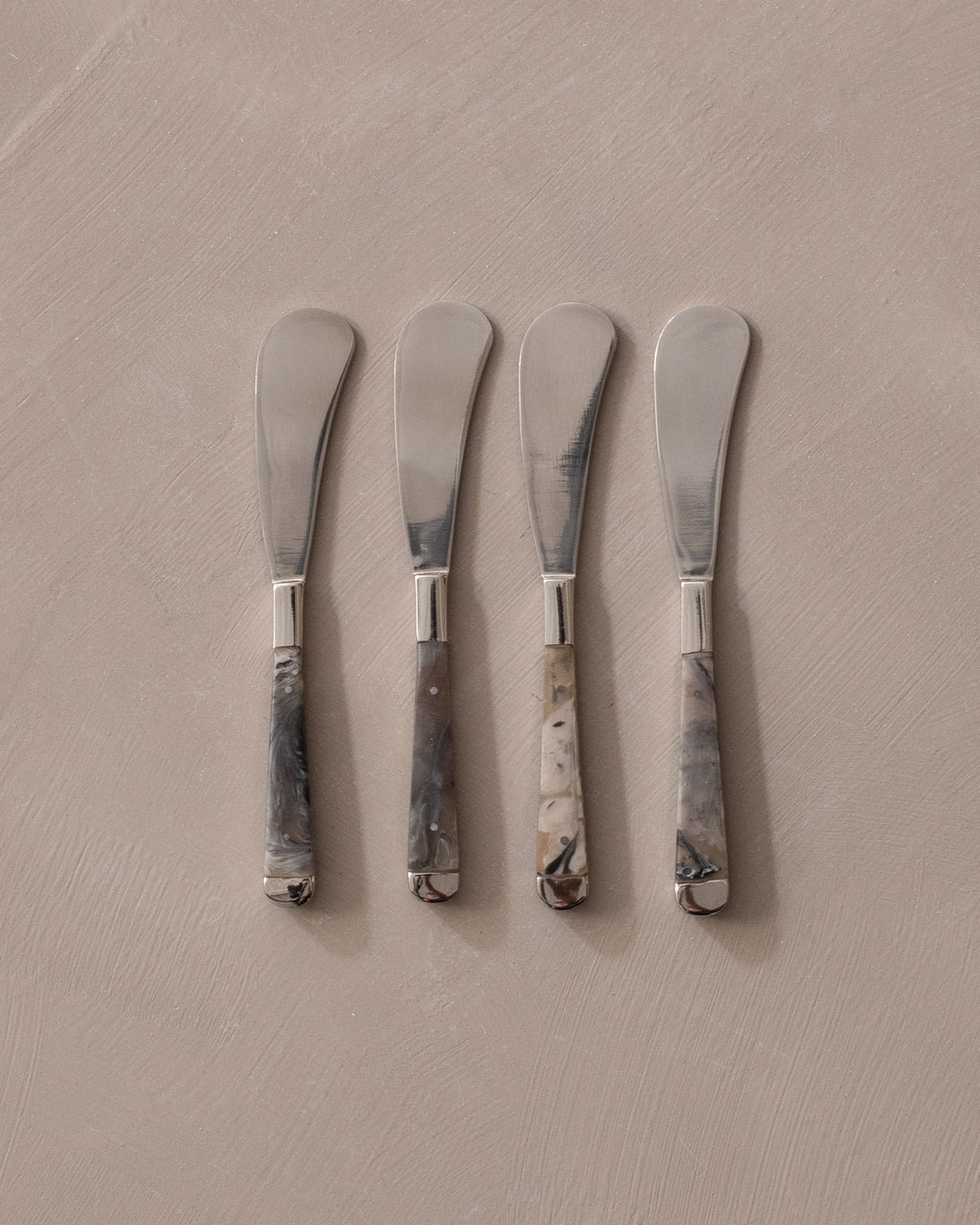 Ellis Cheese Knives – The Vintage Rug Shop