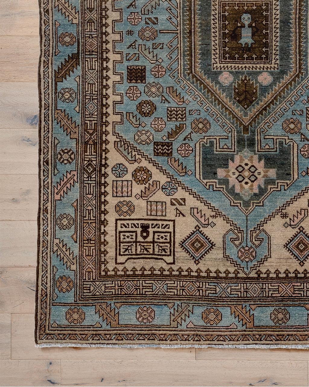 NELLA (4 X 7) The Vintage Rug Shop