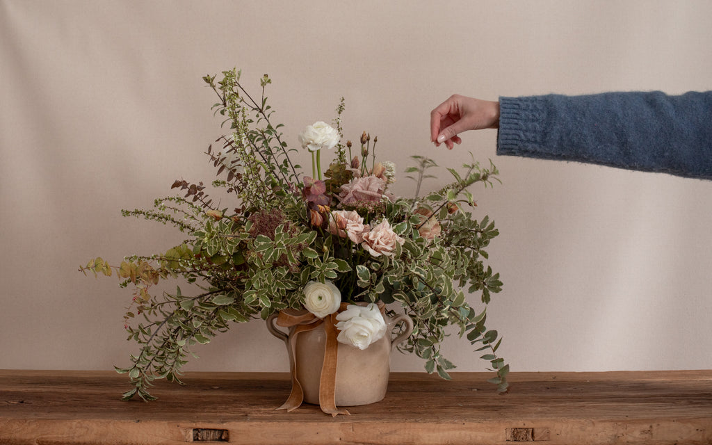 How To: A Mother's Day Flower Arrangement
