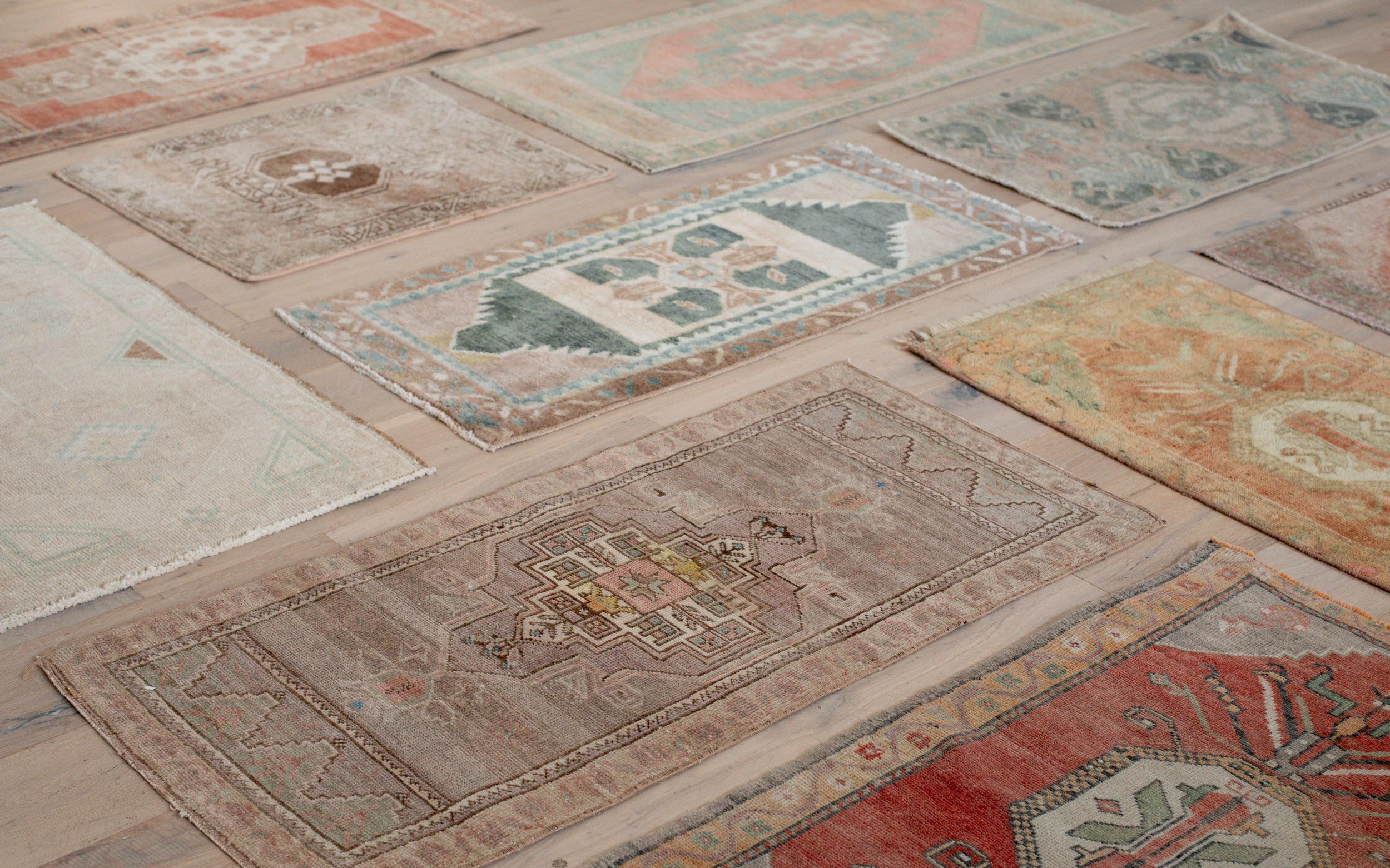 Mini Rugs β The Vintage Rug Shop