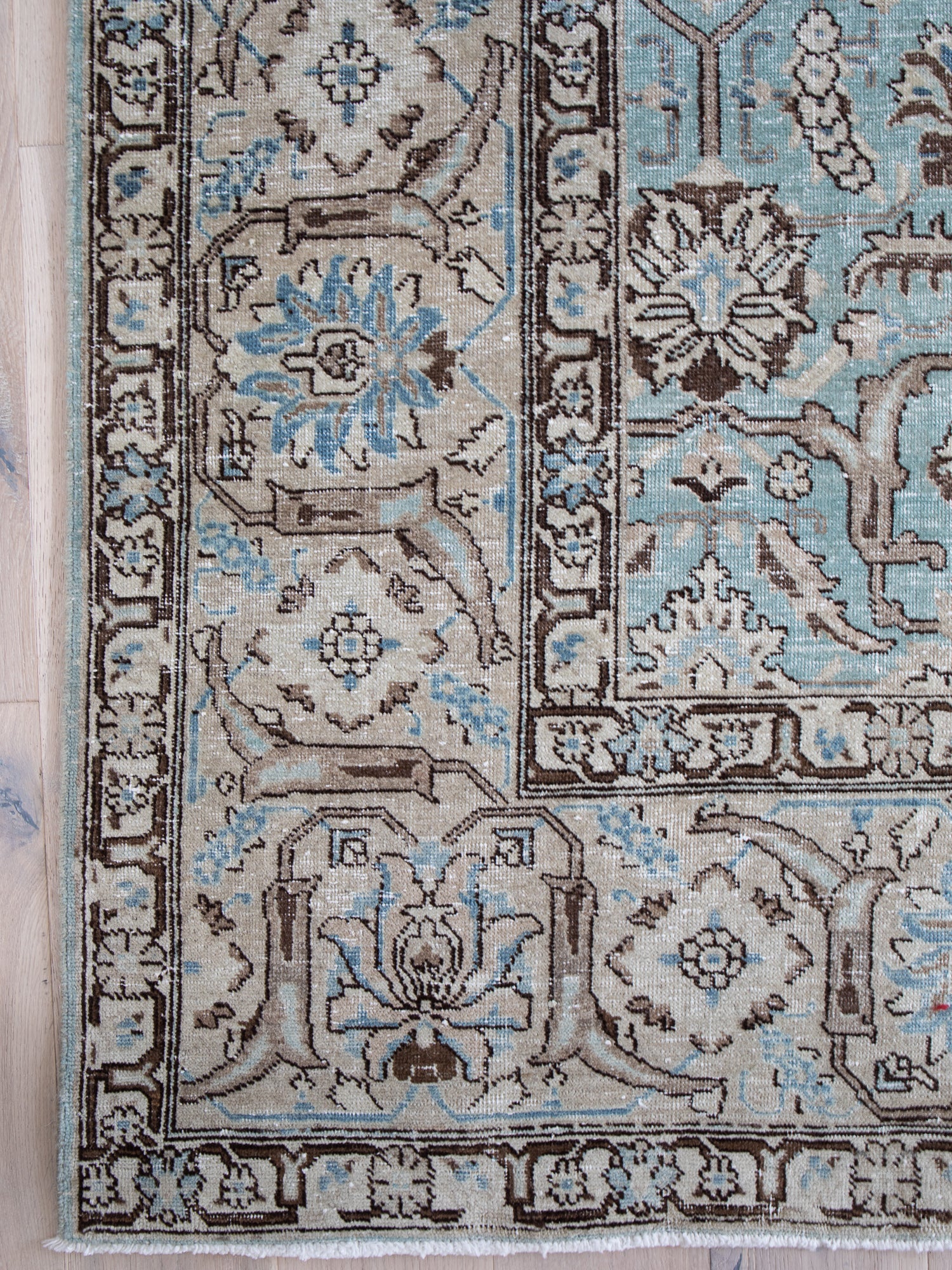 ZAMIRA (9 x 13) – The Vintage Rug Shop